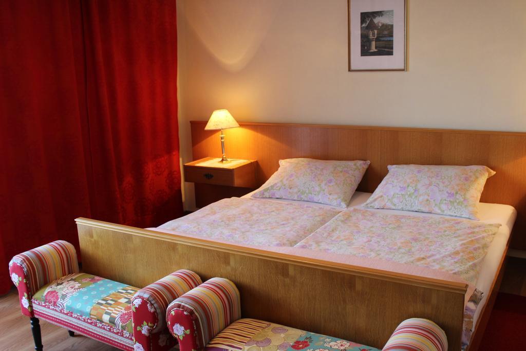 Dreimaderlhaus Appartamento Velden am Wörthersee Esterno foto