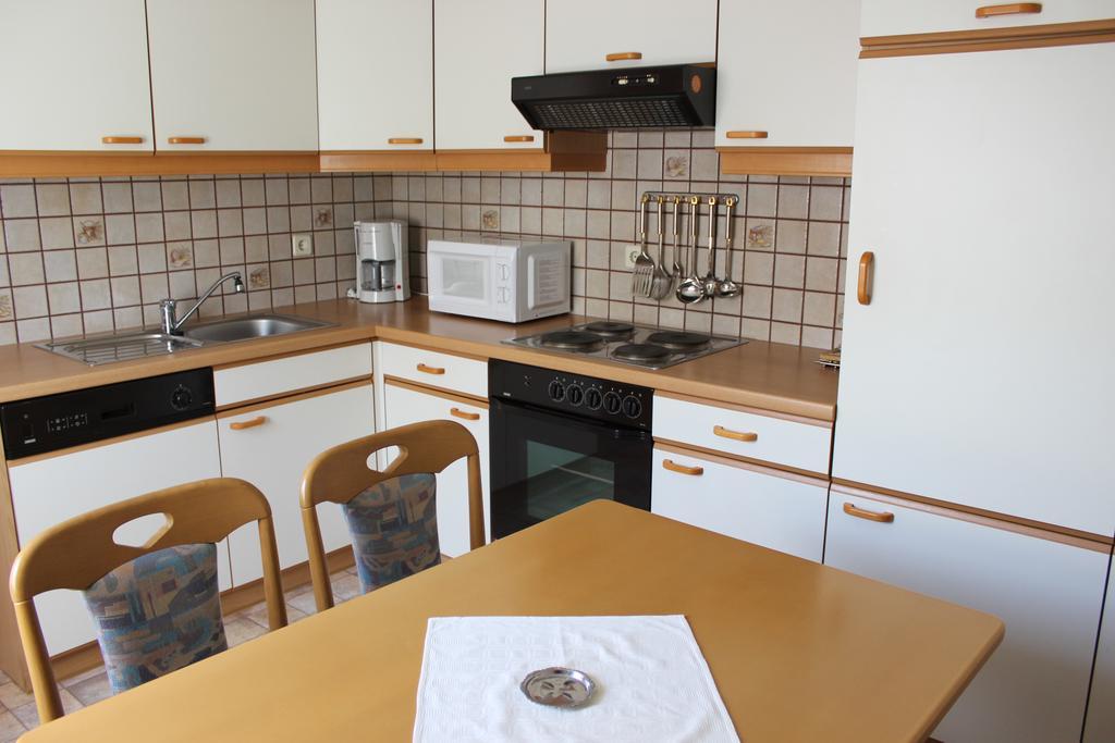 Dreimaderlhaus Appartamento Velden am Wörthersee Esterno foto